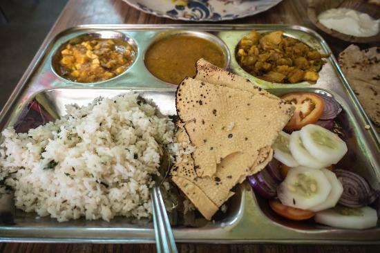 Radhe ji Mishthan Bhandaar